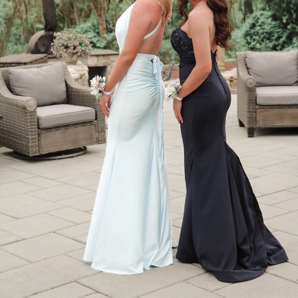 PROM DRESS!! - Picture 3 of 4